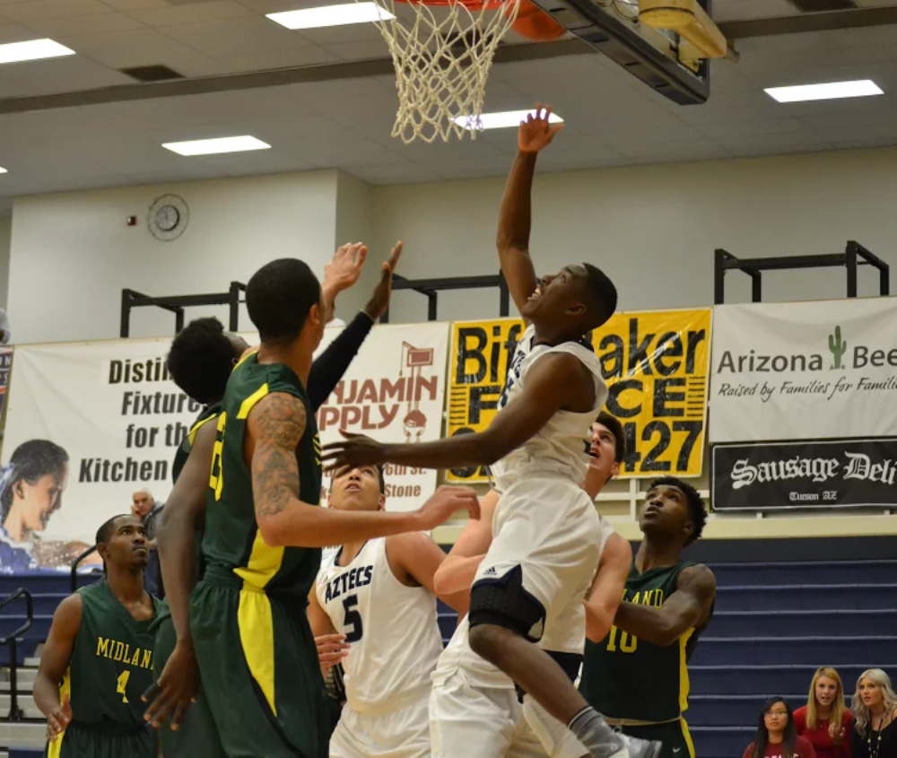 Aztecs Men's Basketball Fall at Glendale CC