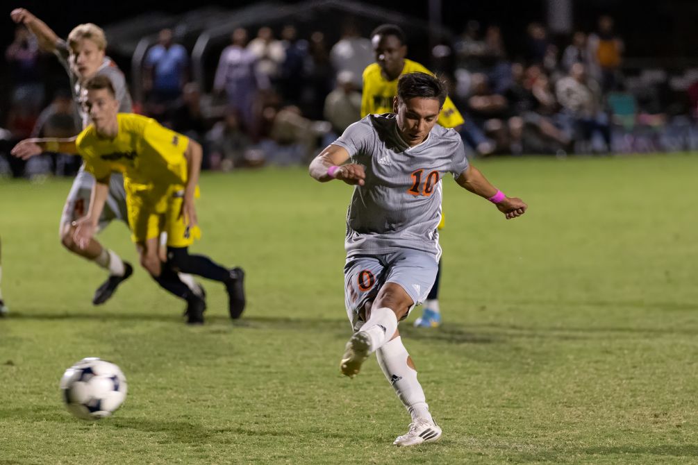 Sophomore Robert Castaneda (Nogales HS) tied the game with his penalty kick goal in the 25th minute but the No. 4 ranked Aztecs fell to Glendale Community College 2-1 snapping their 10-game winning streak. The Aztecs are now 12-2 overall and 9-2 in ACCAC conference play. Photo by Stephanie van Latum