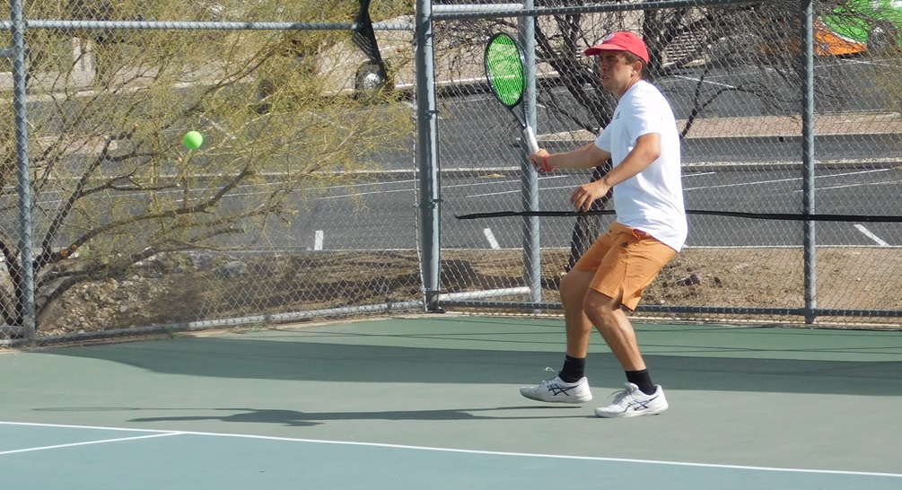 Sophomore Landon Strickland advanced to the second round in the No. 5 singles flight as he beat Jonathan Rhodes from Sauk Valley Community College 6-2, 6-4. He will play in second round action on Tuesday in Plano, TX. Photo by Raymond Suarez