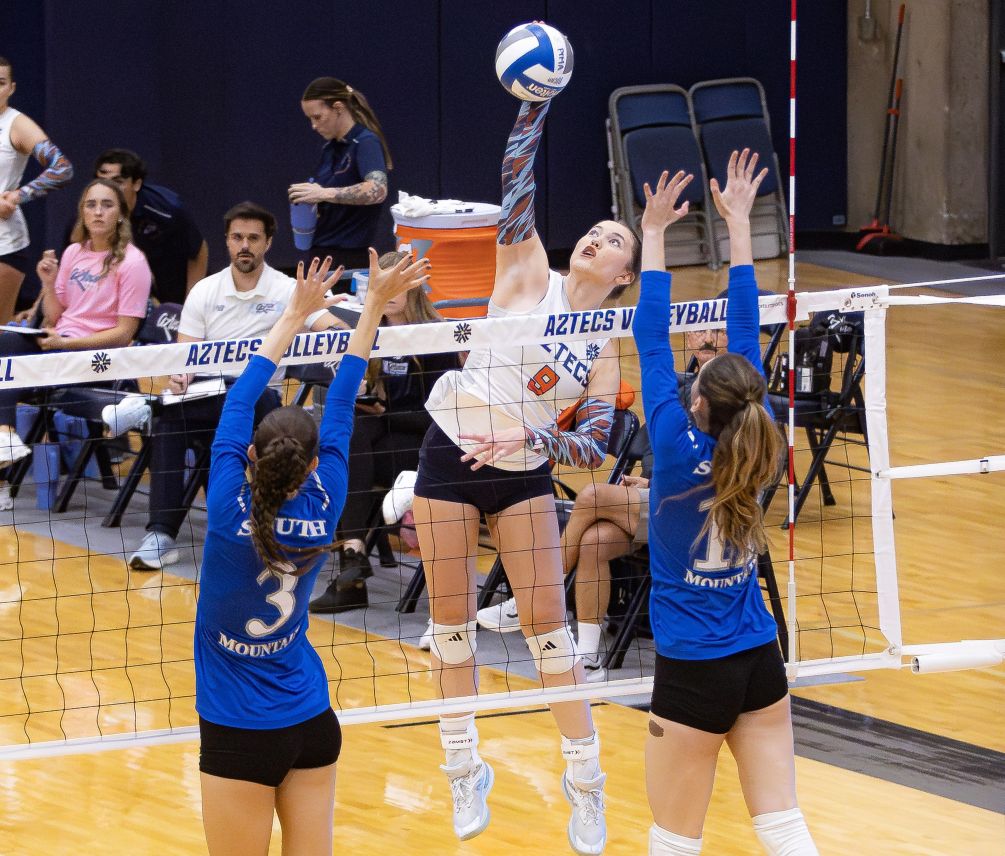Freshman Alexia Hutchens (Salpointe Catholic HS) was one of three Aztecs in double figures with kills as she finished with 11 kills, three blocks and three aces but the Volleyball team fell in the tiebreaker to Central Arizona College (25-21, 23-25, 25-22, 25-27, 15-12). The Aztecs are now 7-11 overall and are back at the West Campus Aztec Gymnasium on Friday against Mesa Community College. Photo by Liam Clark